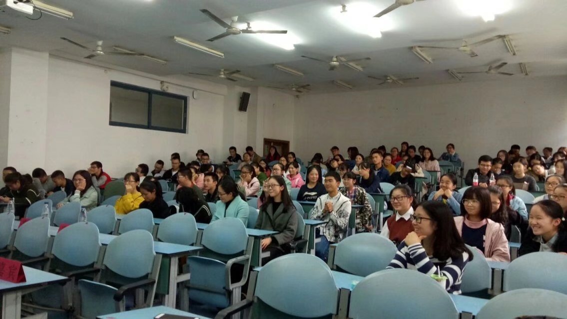 免费直播
三下乡宣讲会