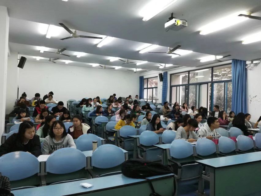免费直播
第一期演讲角交流会