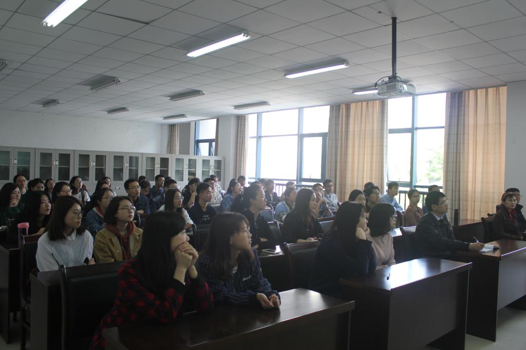 免费直播
举行仿生研究材料创新研究进展的学术报告会