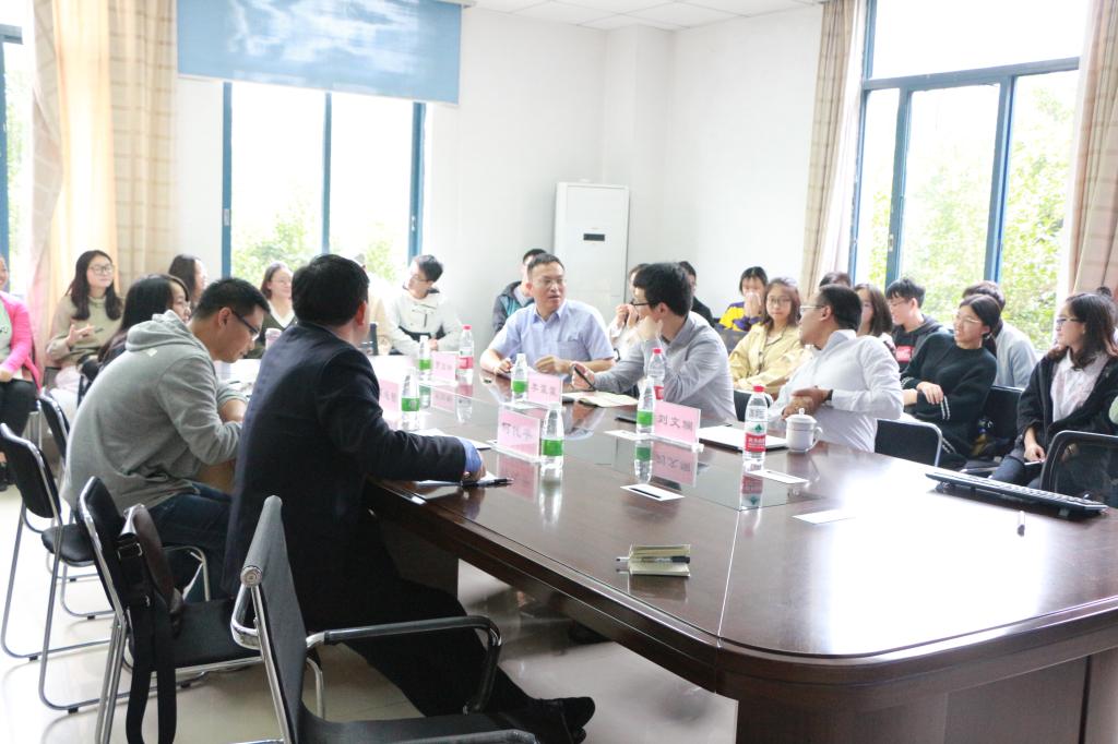 免费直播
举行留德华人化学化工学会2018春晖计划博士团学术交流会